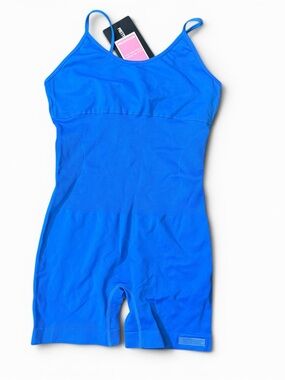 NWT Pretty Little Thing One-Piece Active Sculpt Romper
